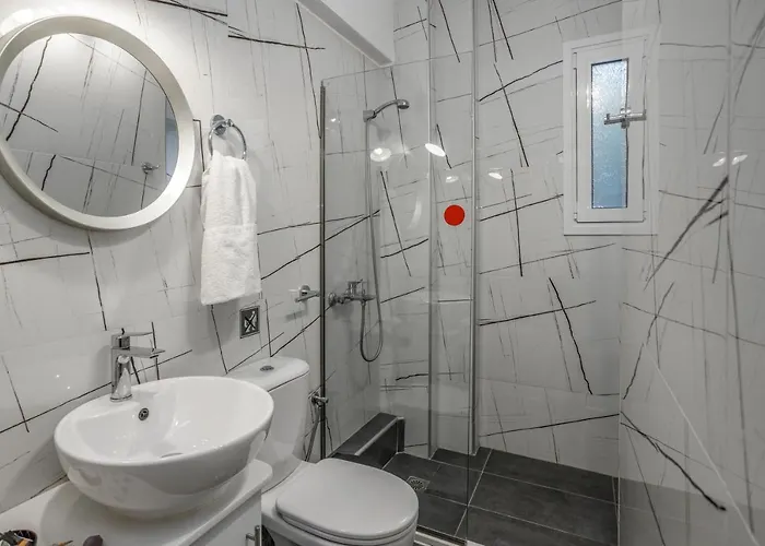 Semes Luxury Apts By Estia