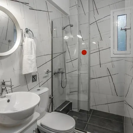 Semes Luxury Apts By Estia