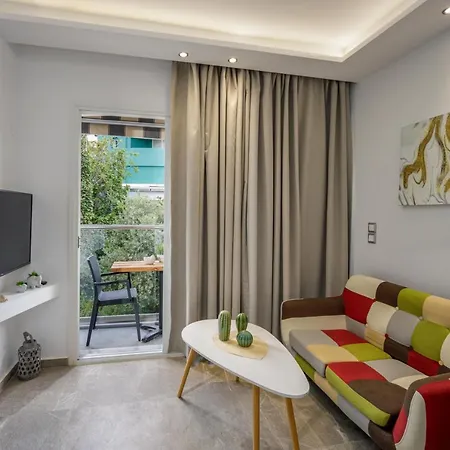 Semes Luxury Apts By Estia *