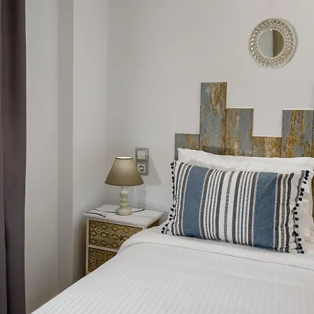 Semes Luxury Apts By Estia * הרסוניסוס