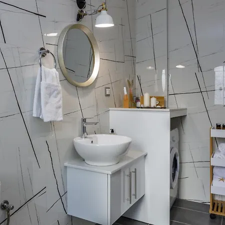 Semes Luxury Apts By Estia הרסוניסוס