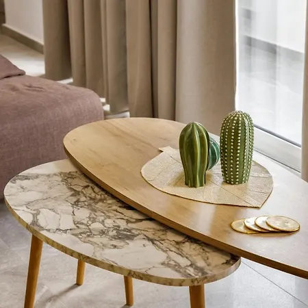 Semes Luxury Apts By Estia *