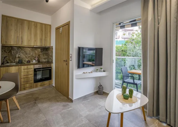 Semes Luxury Apts By Estia